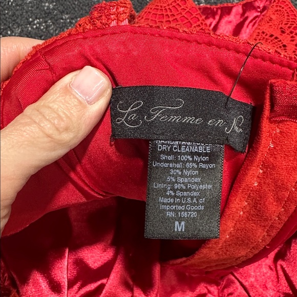 La Femme En Noir Southern Gothic Bustier Top in Red-M - Picture 3 of 3